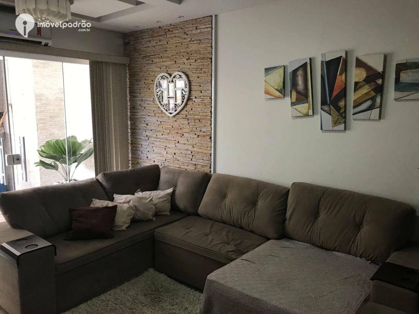 Casa à venda com 2 quartos, 96m² - Foto 1