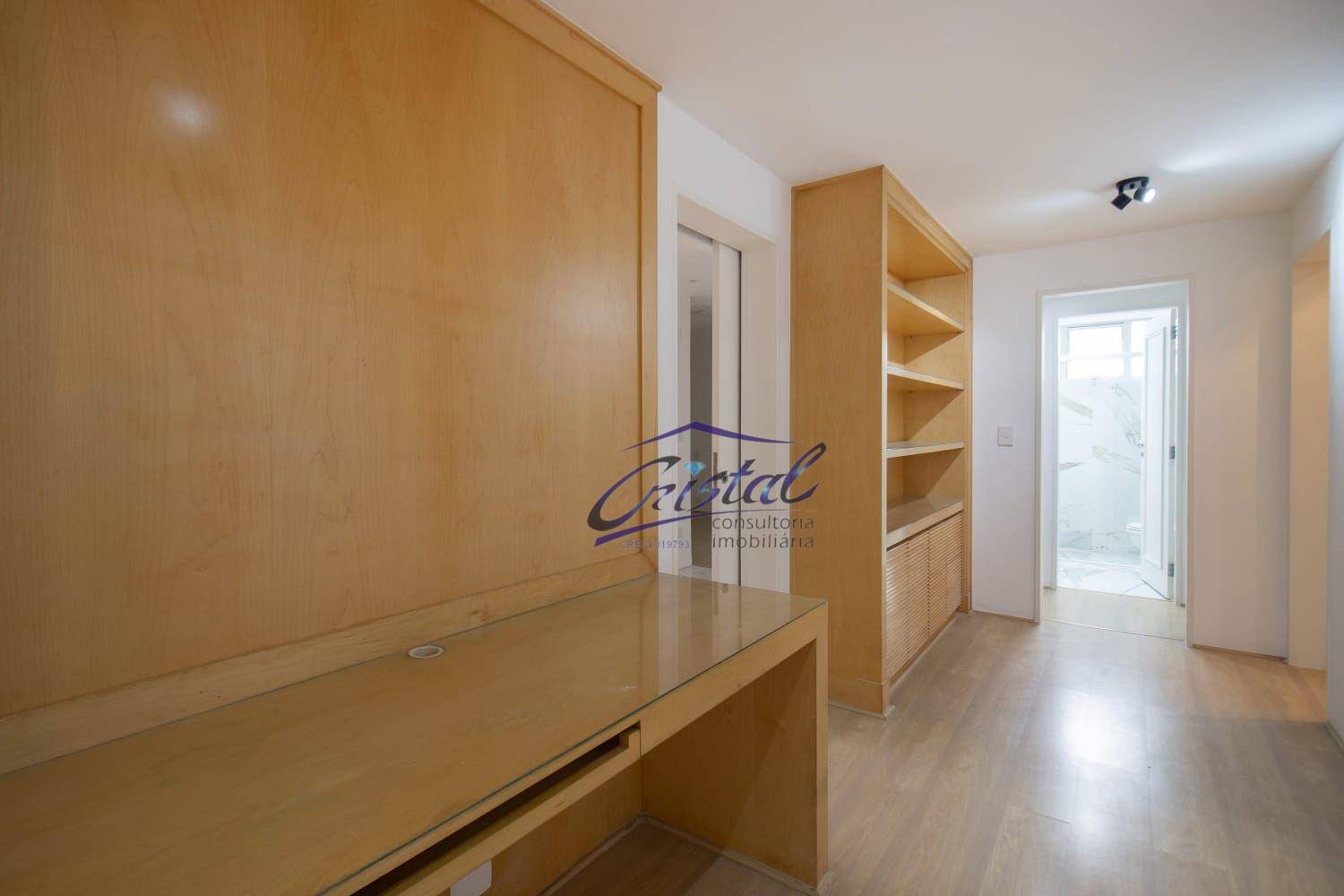 Apartamento à venda com 3 quartos, 220m² - Foto 34