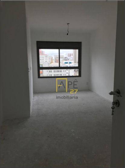 Apartamento à venda com 3 quartos, 131m² - Foto 13