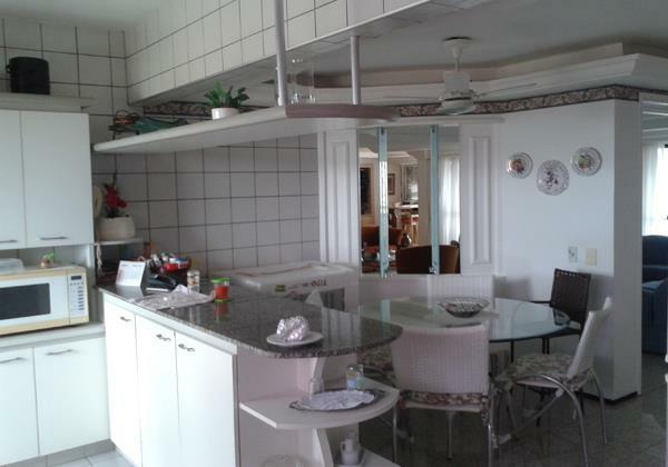 Apartamento à venda com 4 quartos, 207m² - Foto 15