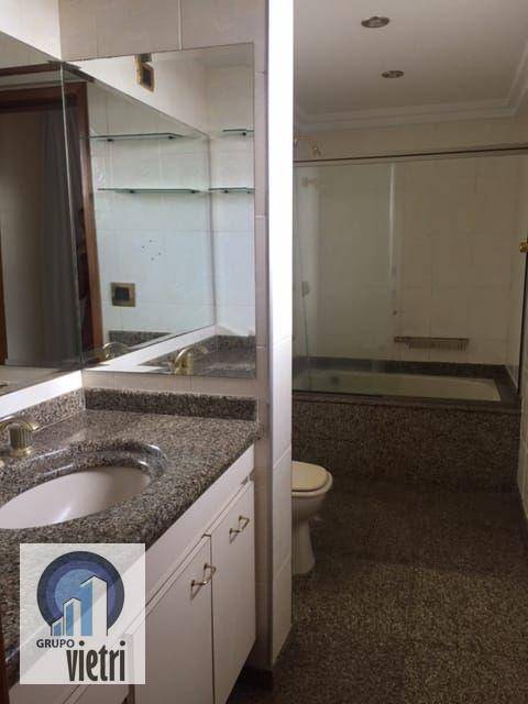 Apartamento para alugar com 3 quartos, 147m² - Foto 18