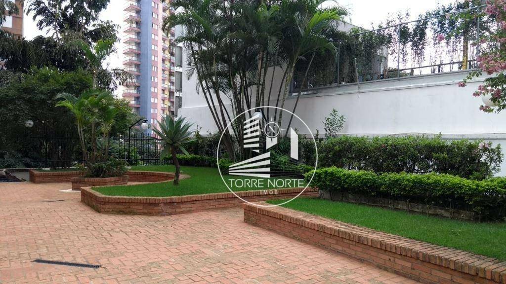 Apartamento à venda com 4 quartos, 210m² - Foto 26