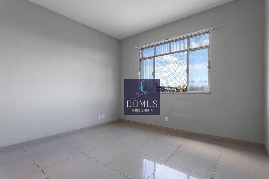 Apartamento à venda com 3 quartos, 105m² - Foto 1