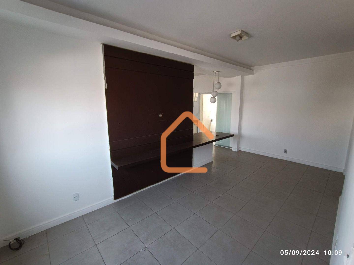 Apartamento à venda com 3 quartos, 121m² - Foto 4