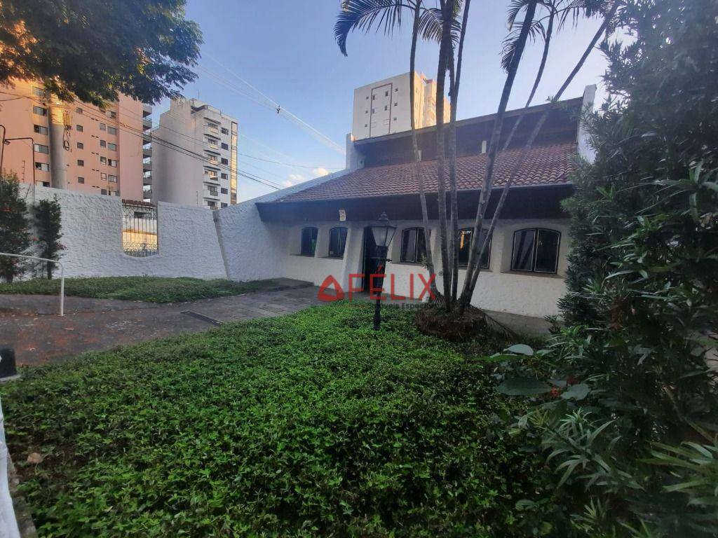 Casa para alugar com 4 quartos, 200m² - Foto 22