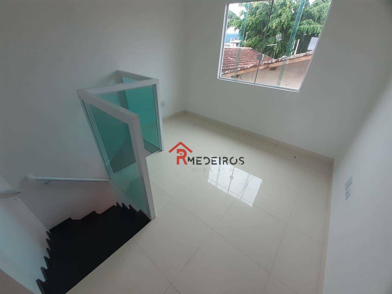 Casa à venda com 2 quartos, 43M2 - Foto 2