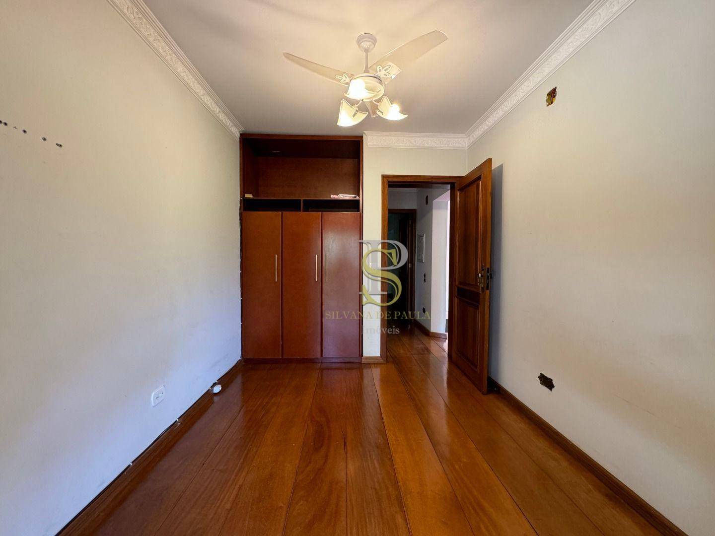 Casa de Condomínio à venda com 4 quartos, 250m² - Foto 25