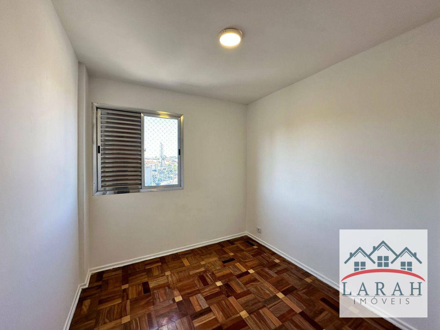 Apartamento para alugar com 3 quartos, 70m² - Foto 2