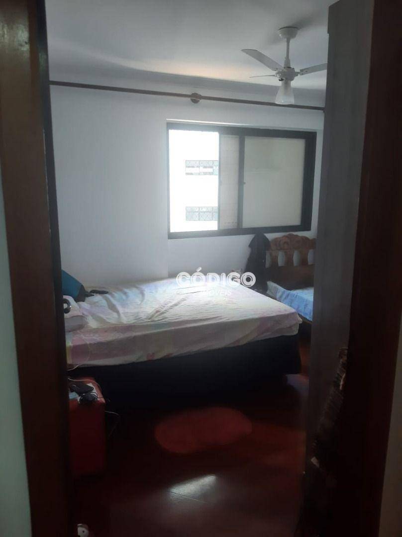 Apartamento à venda com 3 quartos, 75m² - Foto 8