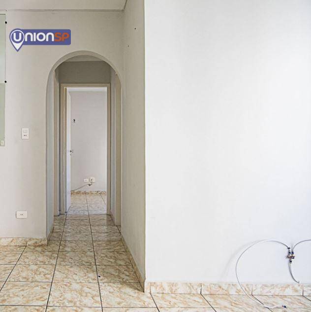 Apartamento à venda com 2 quartos, 70m² - Foto 3