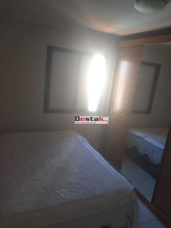 Apartamento à venda com 2 quartos, 65m² - Foto 9