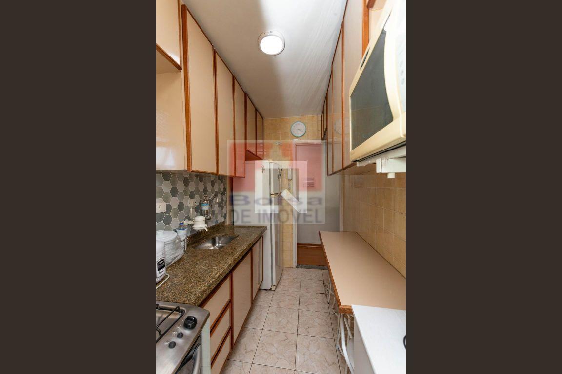 Apartamento à venda com 2 quartos, 56m² - Foto 18