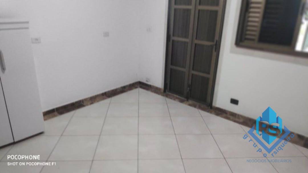 Sobrado à venda com 4 quartos, 210m² - Foto 9