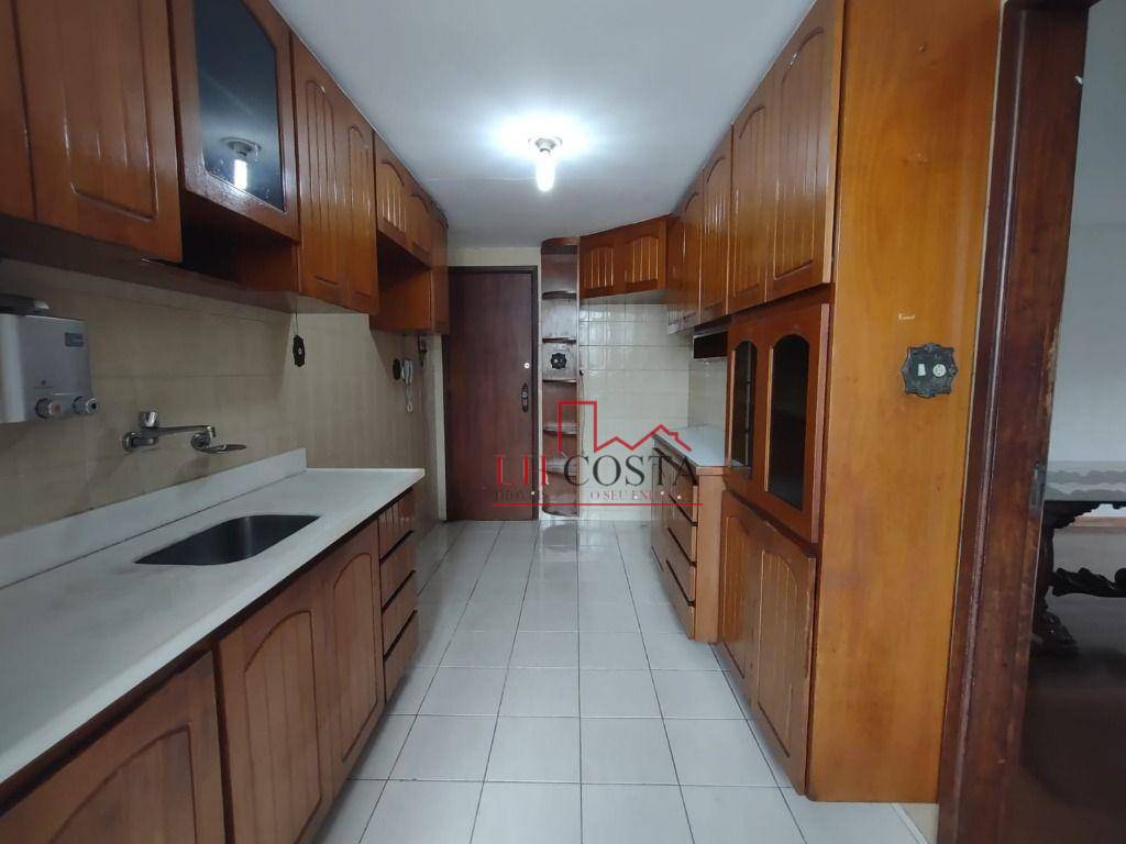 Apartamento à venda com 3 quartos, 140m² - Foto 30