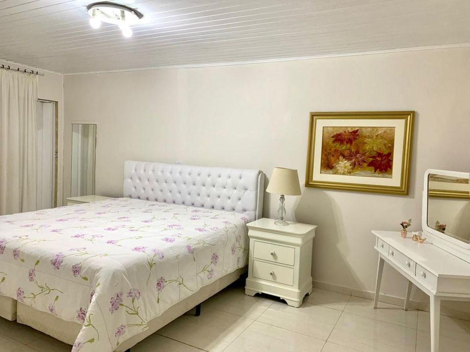 Casa à venda com 3 quartos, 200m² - Foto 6