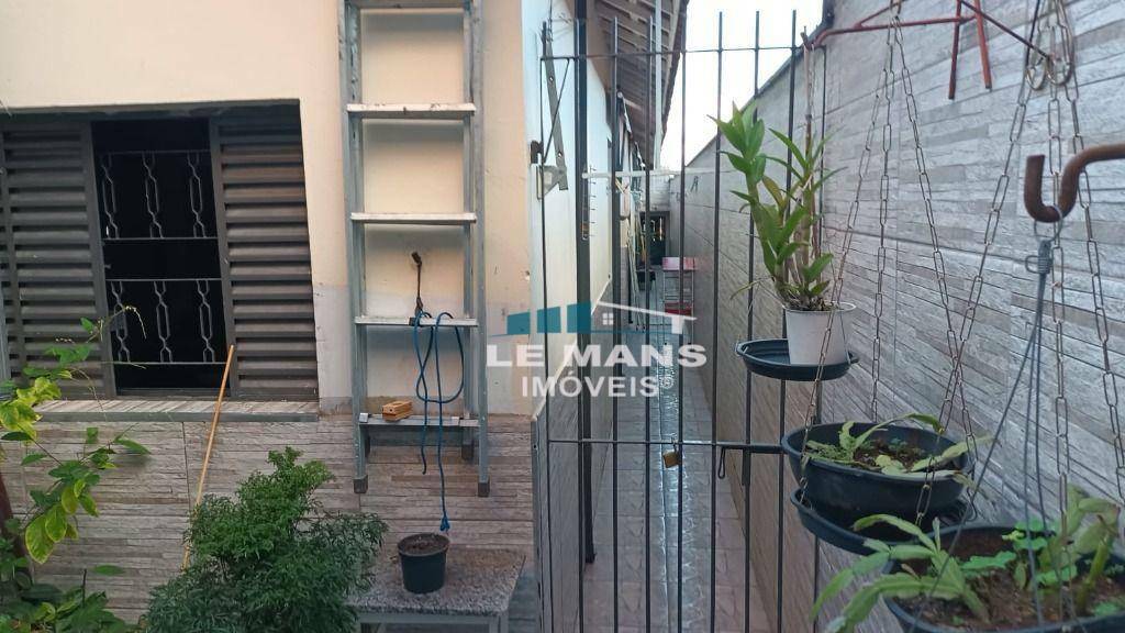 Casa à venda com 3 quartos, 140m² - Foto 12