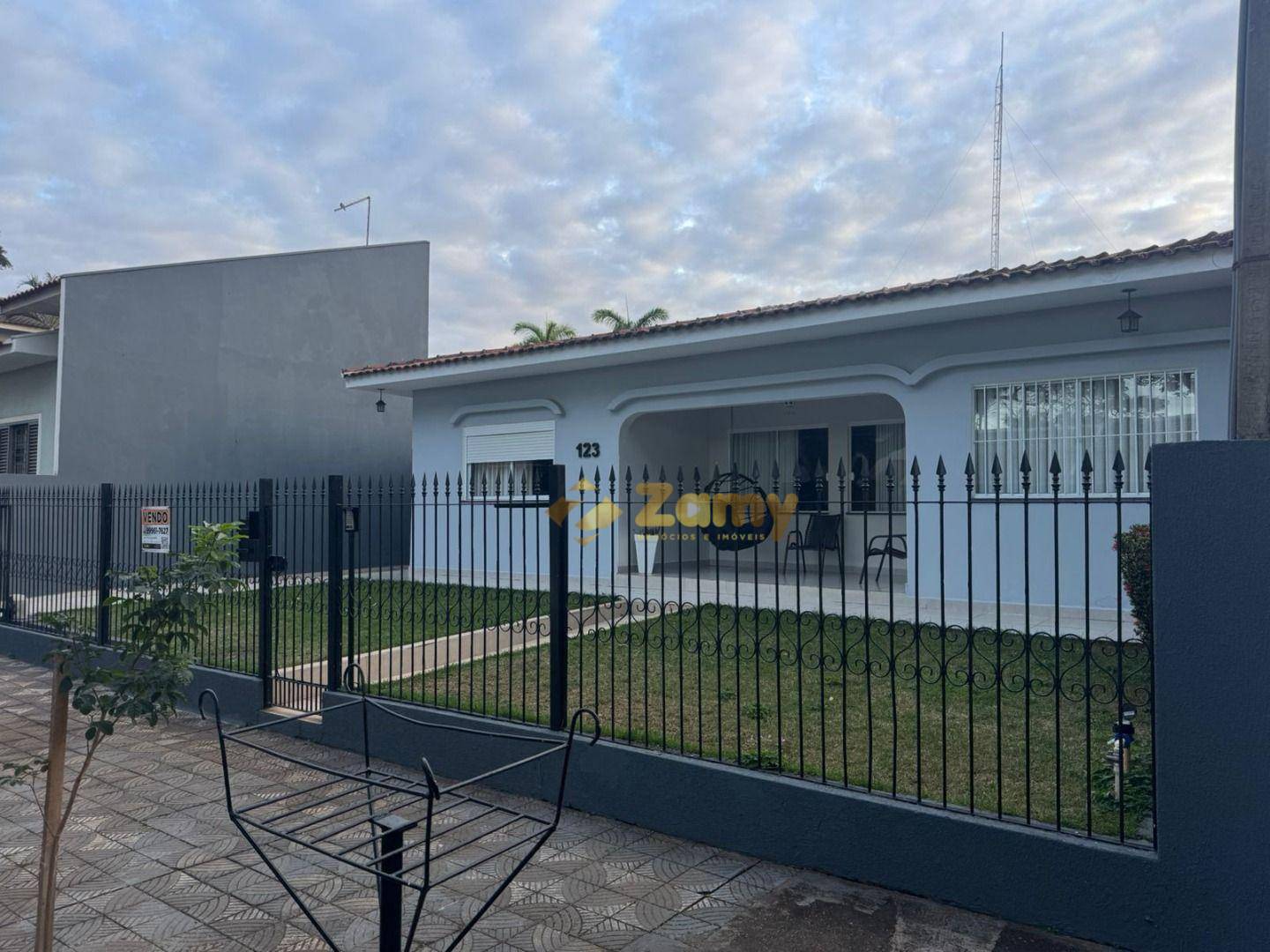 Casa, 3 quartos, 255 m² - Foto 1