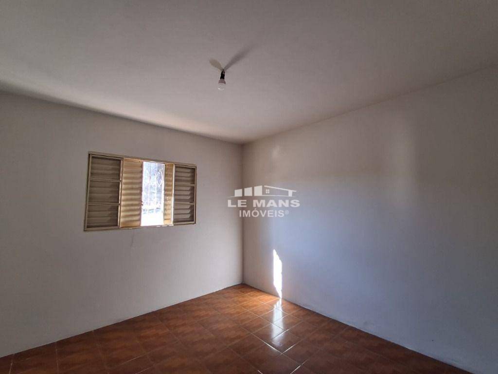 Casa, 3 quartos, 142 m² - Foto 2