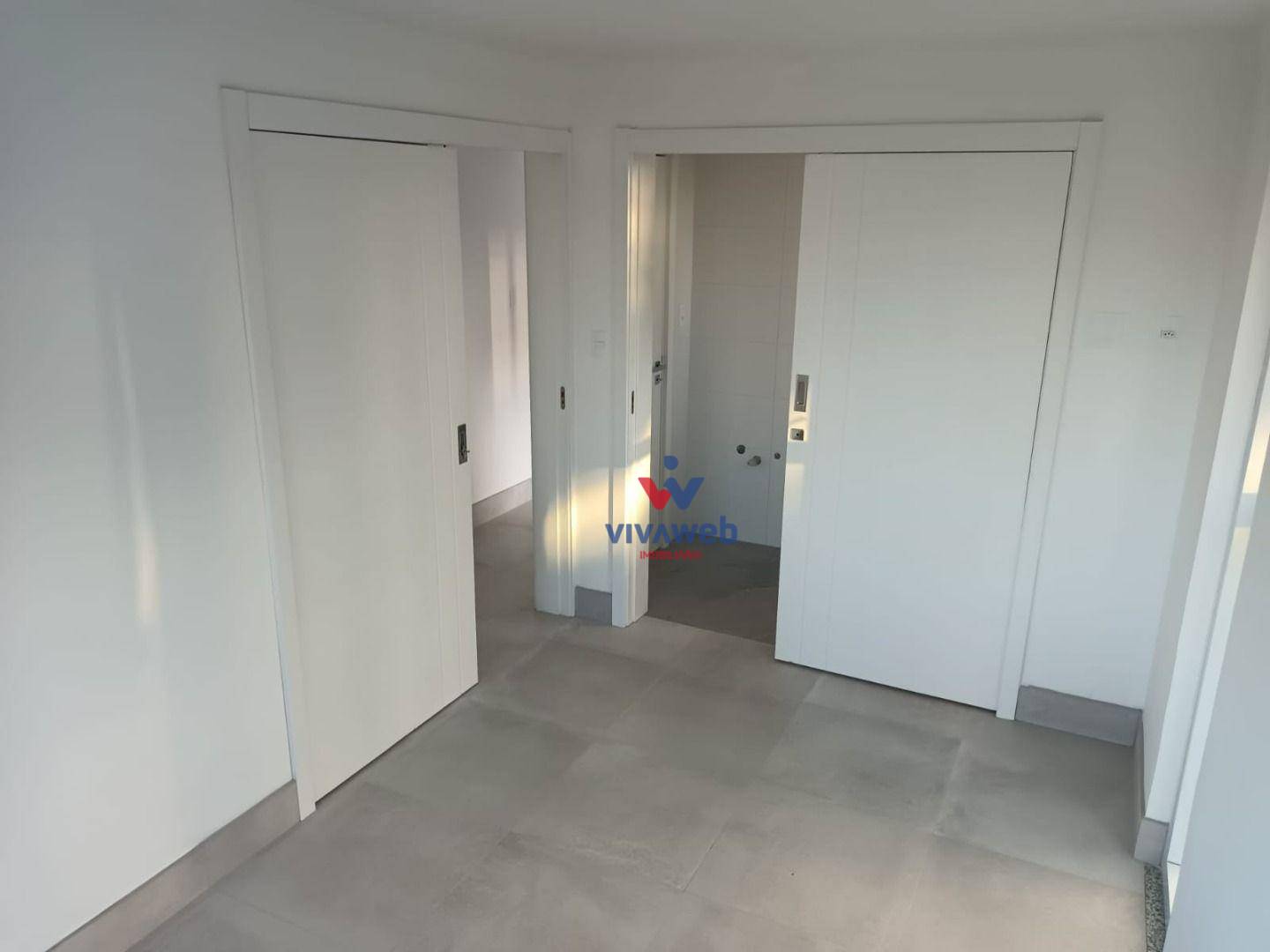 Apartamento à venda com 2 quartos, 62m² - Foto 12