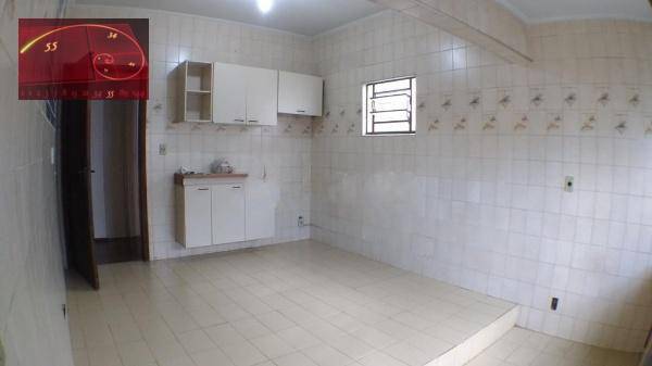 Casa à venda com 2 quartos, 146m² - Foto 2