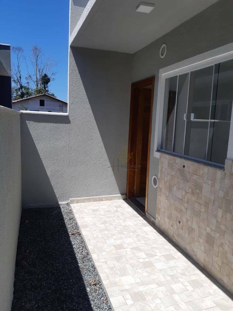 Casa à venda com 2 quartos, 45m² - Foto 4