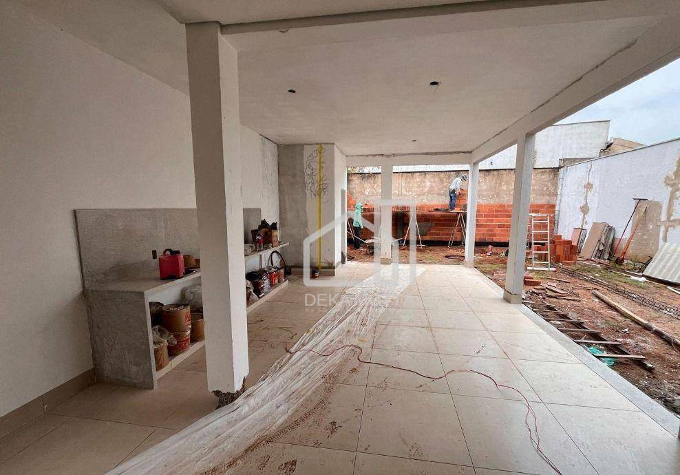 Casa de Condomínio à venda com 3 quartos, 250m² - Foto 6