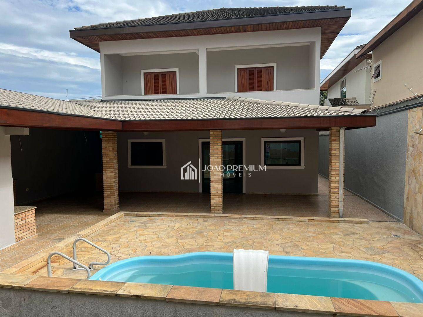 Sobrado à venda com 4 quartos, 320m² - Foto 1