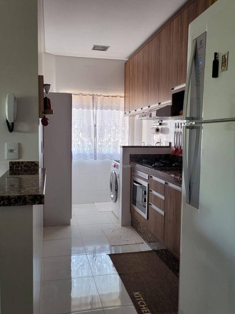 Apartamento à venda com 2 quartos, 70m² - Foto 18