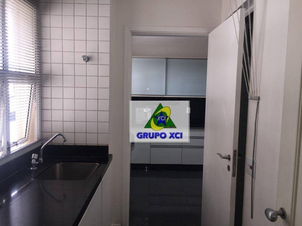 Apartamento à venda com 3 quartos, 136m² - Foto 3