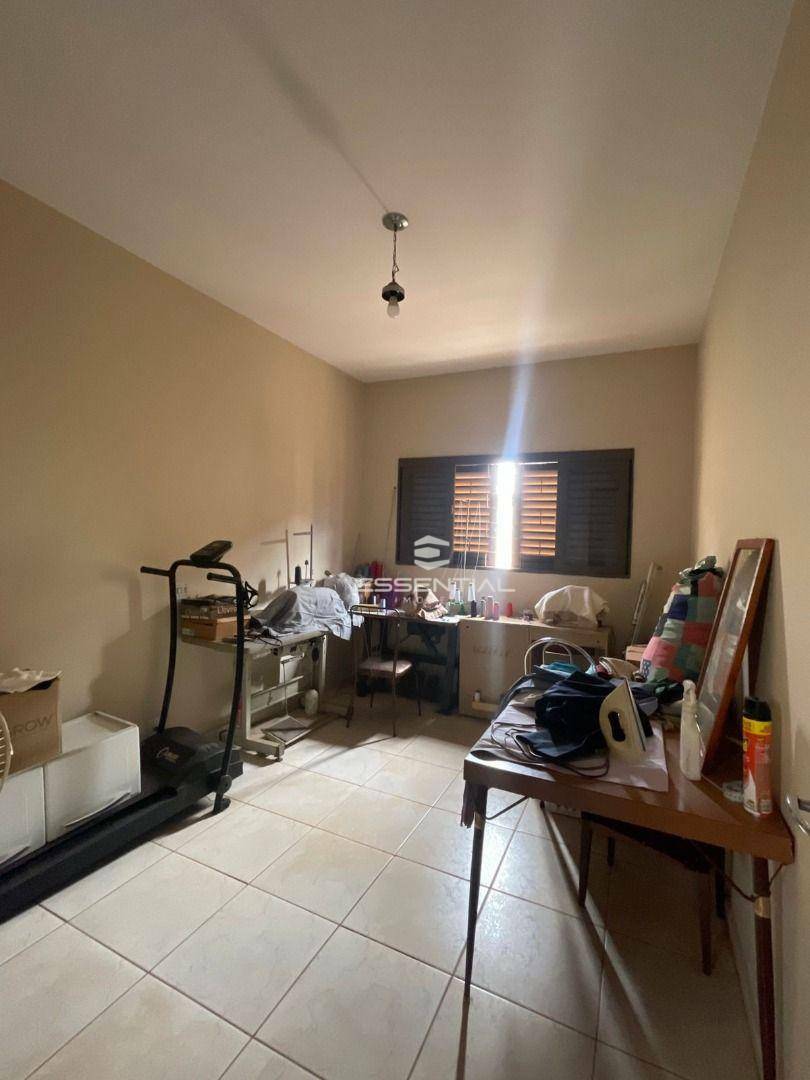 Casa à venda com 3 quartos, 165m² - Foto 18