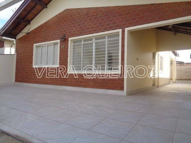 Casa para alugar com 3 quartos, 120m² - Foto 2