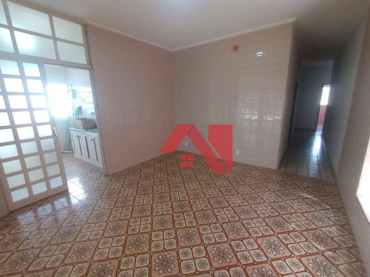 Casa à venda com 3 quartos, 218m² - Foto 3