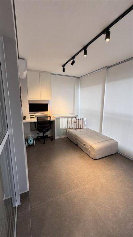 Apartamento à venda com 2 quartos, 64m² - Foto 10