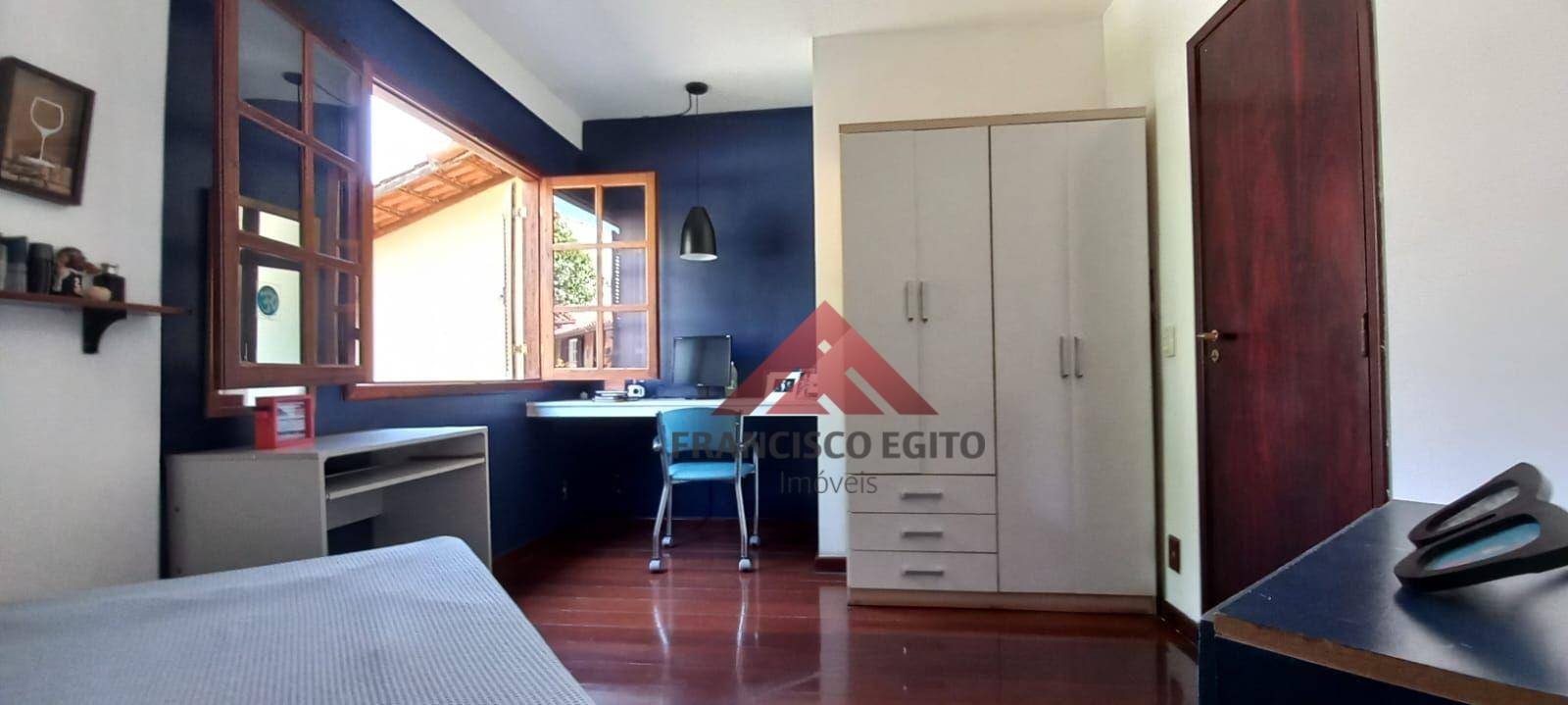 Casa à venda com 4 quartos, 244m² - Foto 18