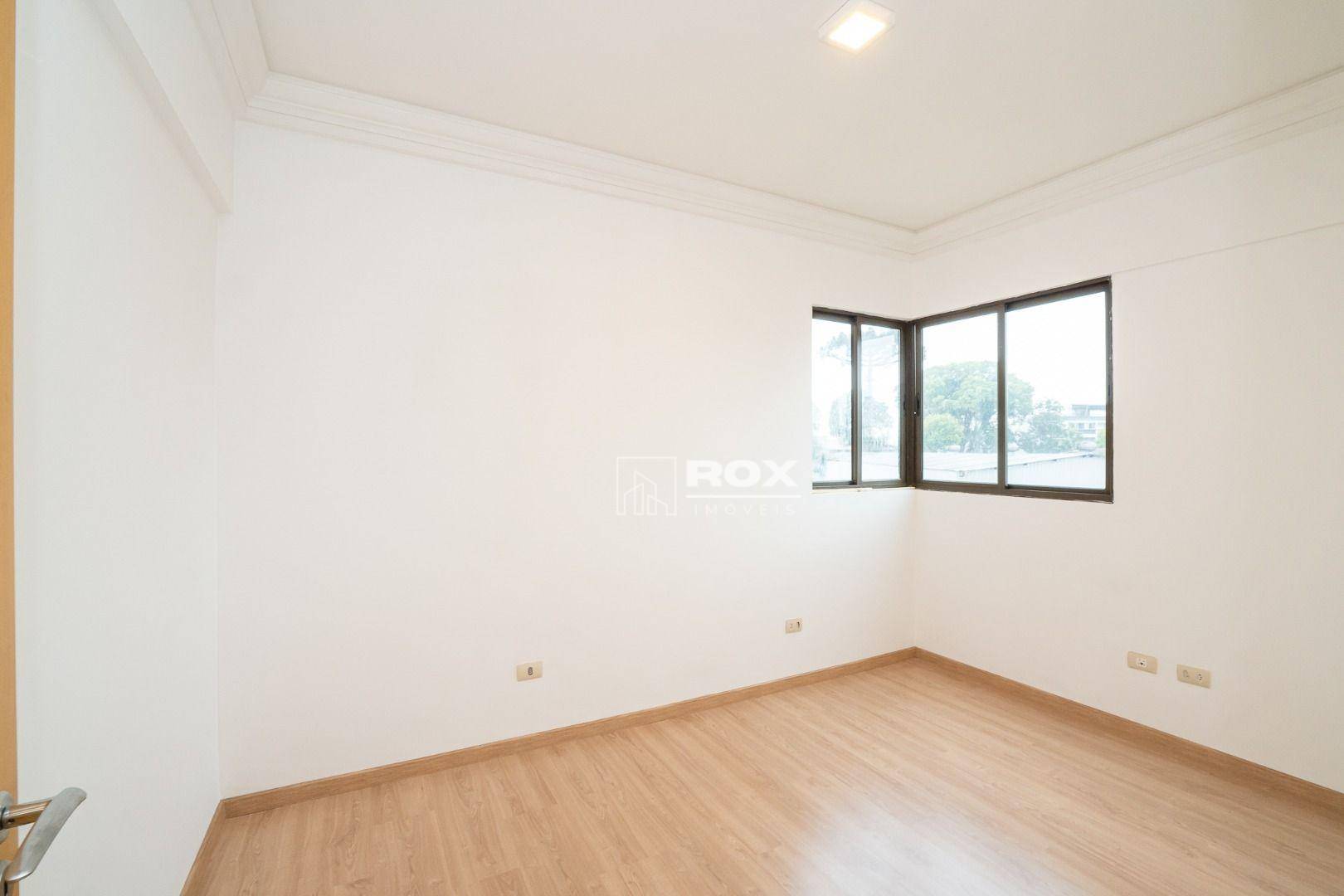 Apartamento à venda com 2 quartos, 67m² - Foto 15