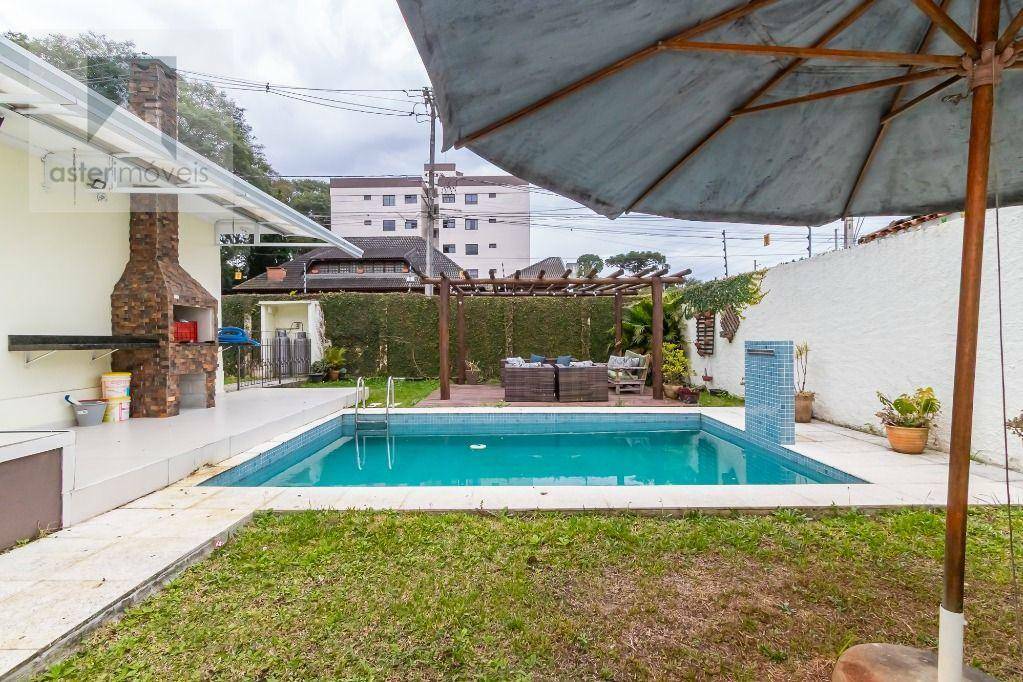 Casa para alugar com 4 quartos, 285m² - Foto 16