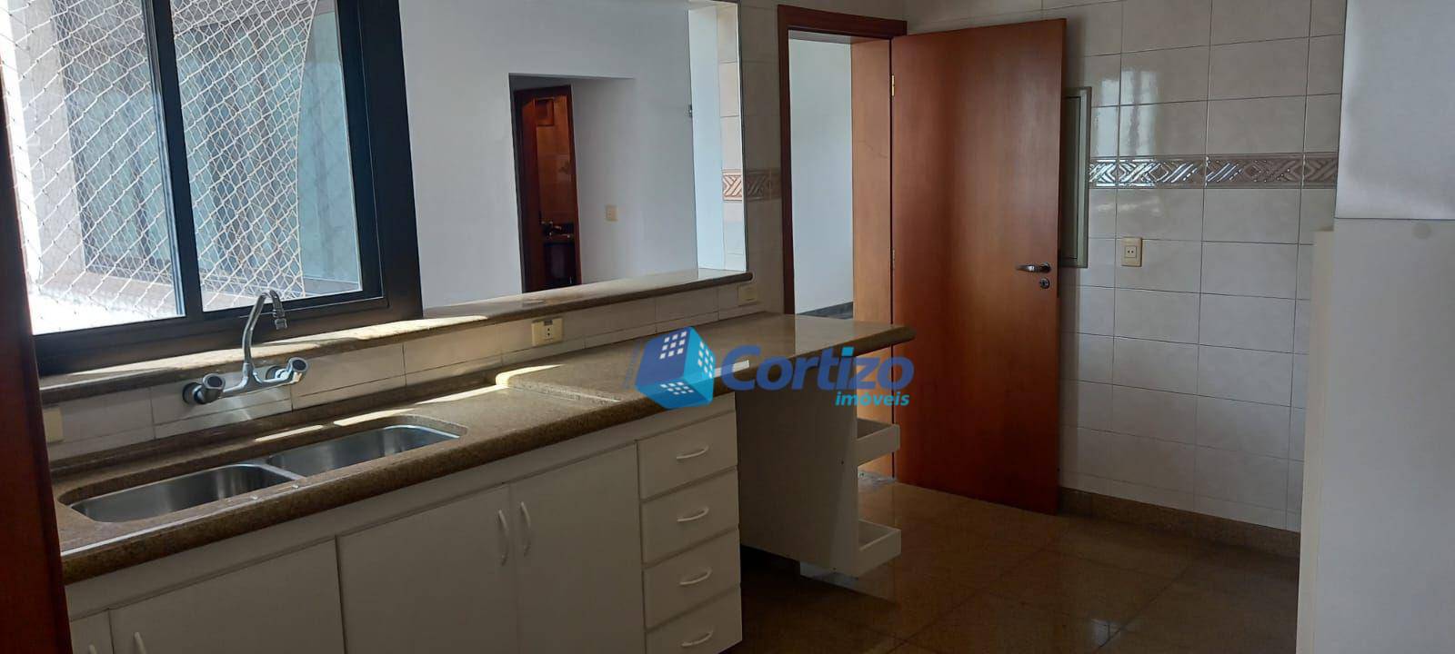 Apartamento à venda com 4 quartos, 268m² - Foto 6