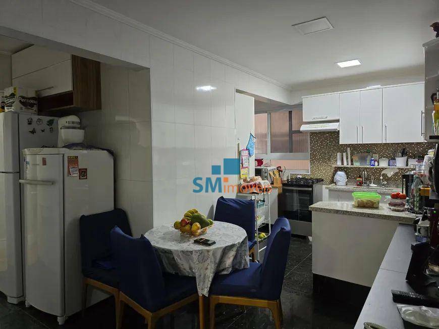 Apartamento à venda com 3 quartos, 154m² - Foto 3