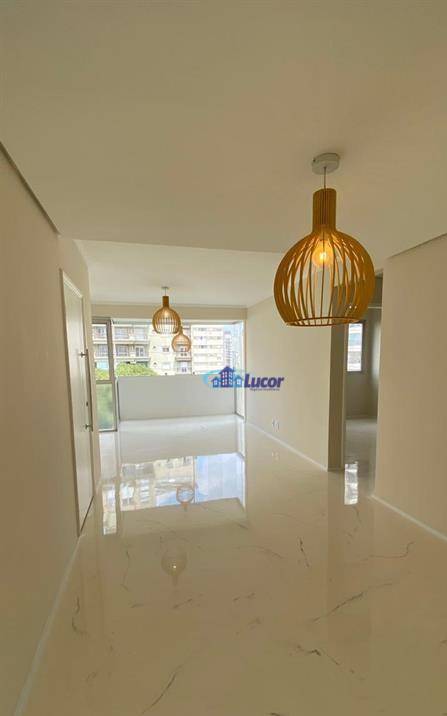 Apartamento à venda com 3 quartos, 90m² - Foto 1