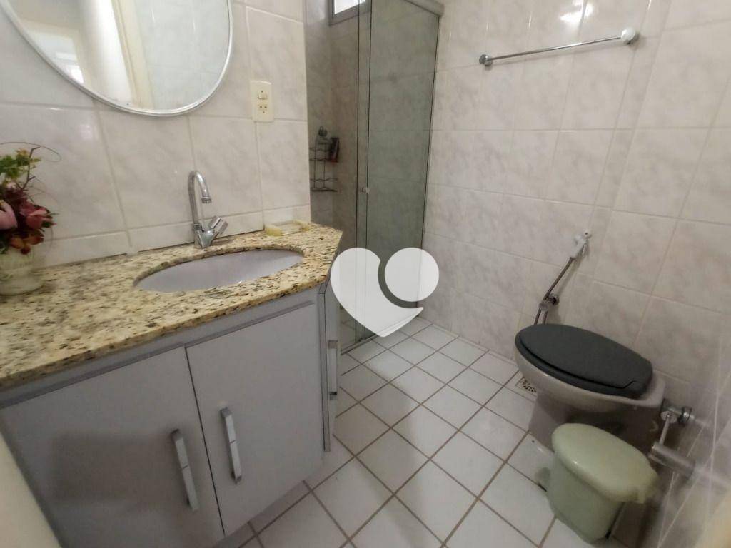 Apartamento à venda com 2 quartos, 70m² - Foto 11