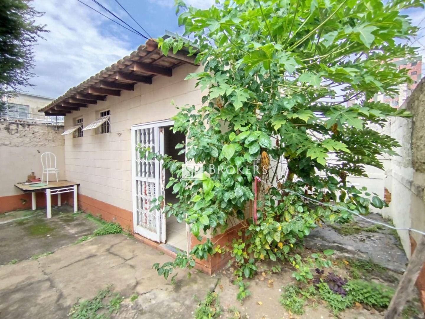 Casa para alugar com 2 quartos, 145m² - Foto 28