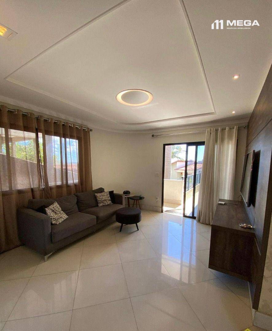 Casa, 3 quartos, 222 m² - Foto 2