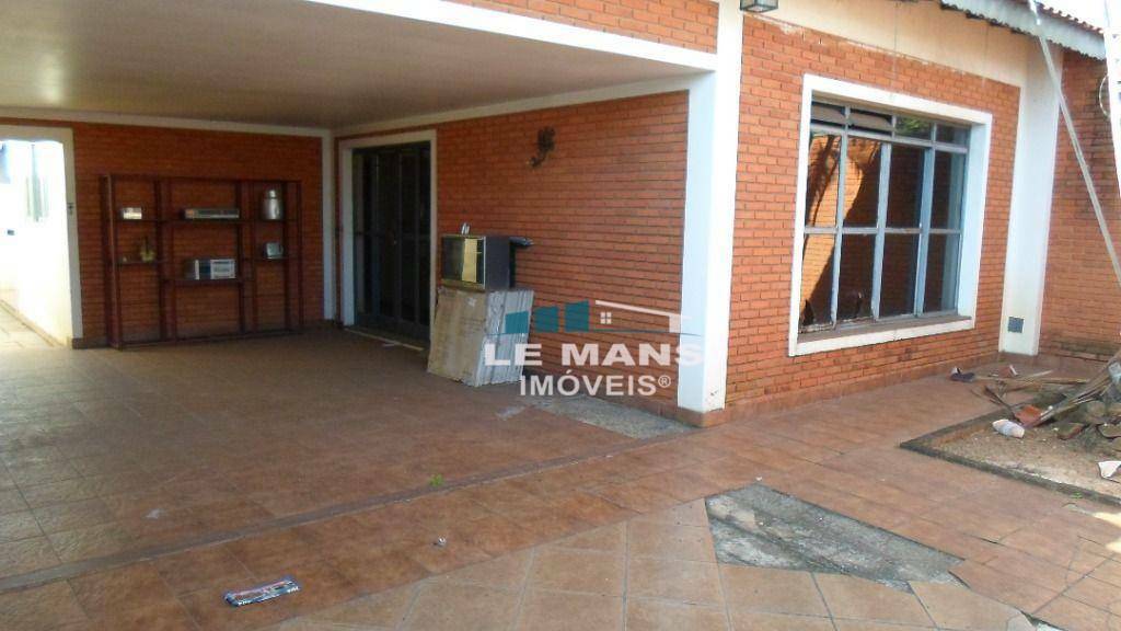 Casa à venda com 3 quartos, 180m² - Foto 2