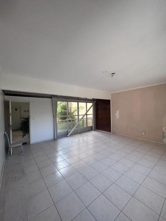 Apartamento à venda com 3 quartos, 120m² - Foto 1