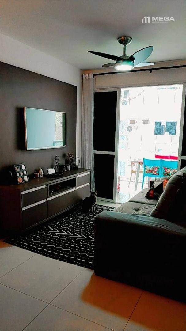 Apartamento à venda com 2 quartos, 64m² - Foto 2