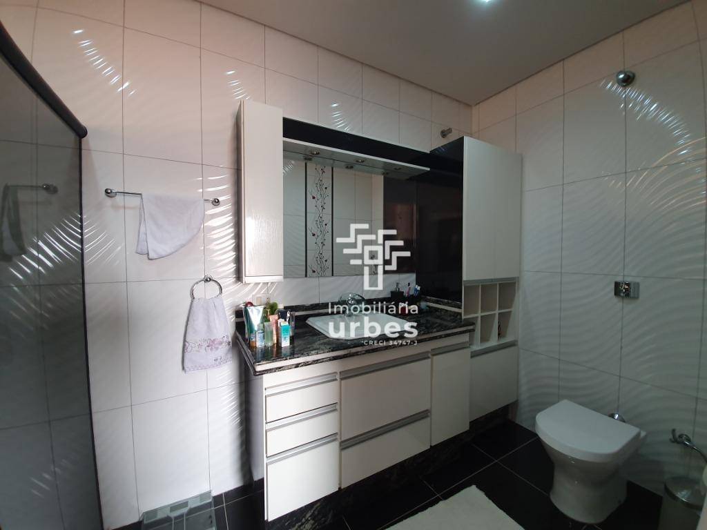 Casa, 4 quartos, 241 m² - Foto 19