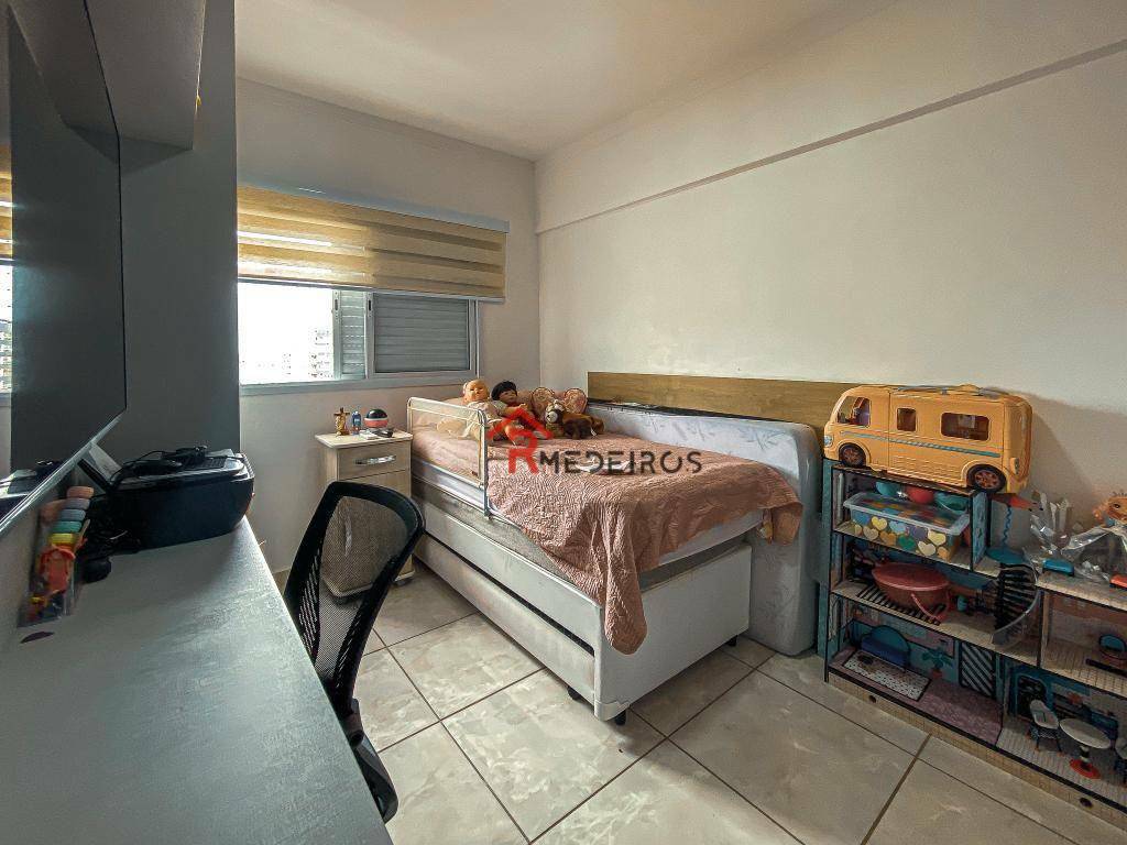 Apartamento à venda com 2 quartos, 75m² - Foto 8