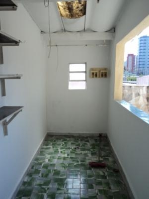 Casa para alugar com 2 quartos, 64m² - Foto 17