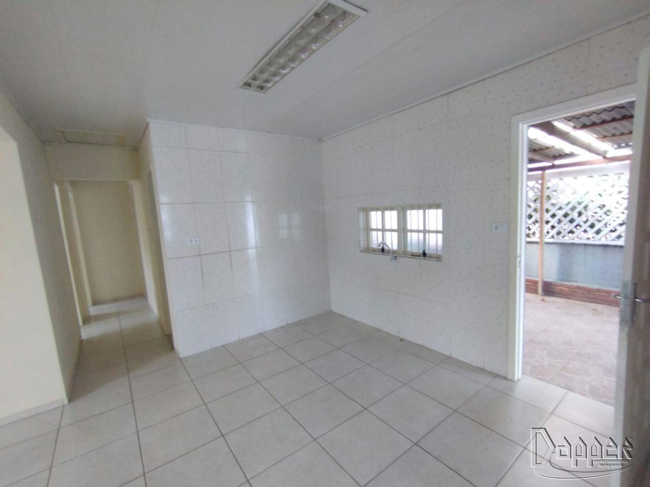 Casa à venda com 3 quartos, 86m² - Foto 4