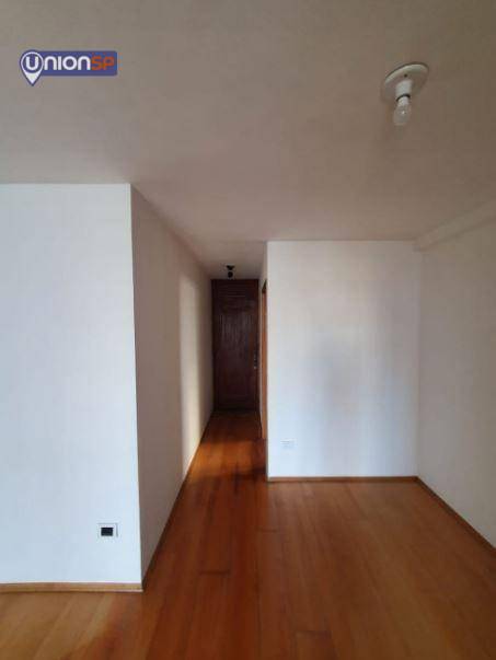 Apartamento à venda com 3 quartos, 75m² - Foto 3